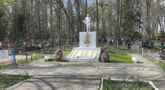 Братская могила в с. Воскресенск Калужская область, Кировский район, с. Воскресенск.