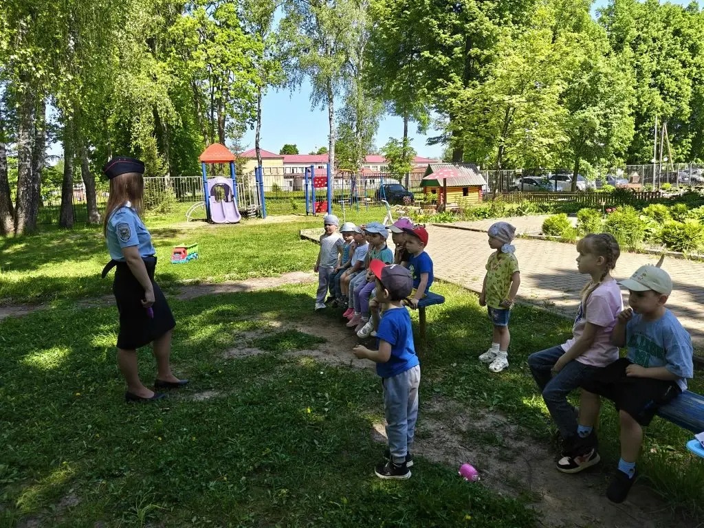 В преддверии летних каникул сотрудники ОПДН МОМВД России «Кировский» провели ряд профилактических мероприятий в ЦСПСД «Паруса надежды».