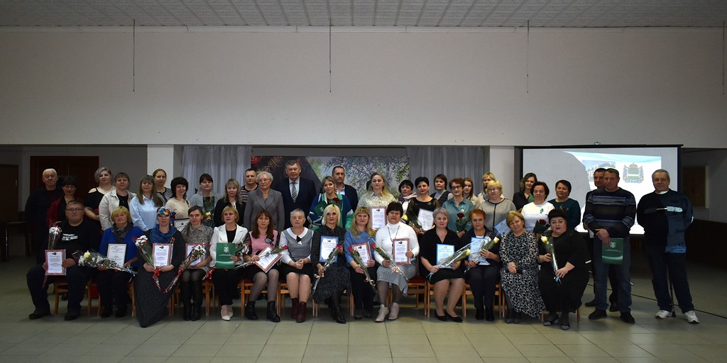 25 октября - День профессиональных союзов Калужской области.