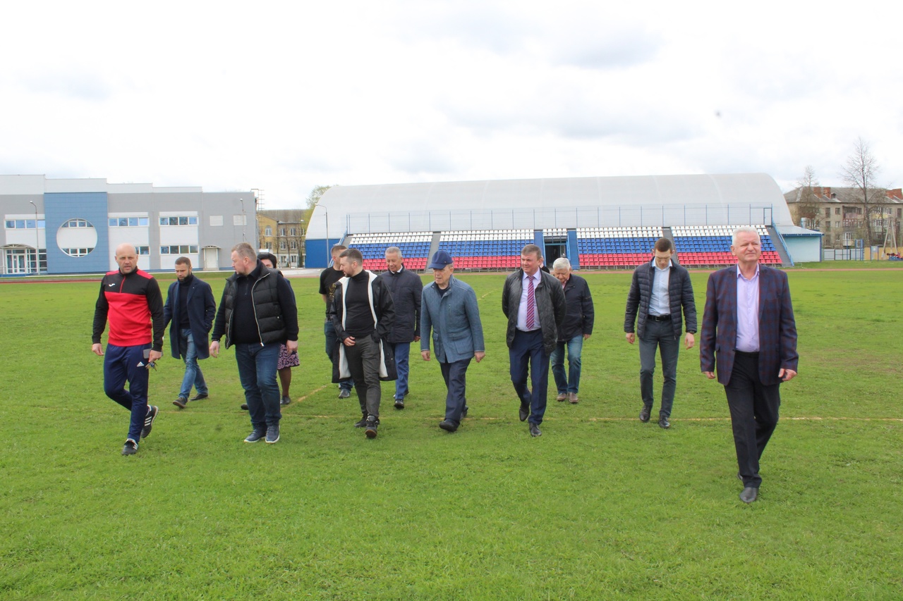 Московская делегация посетила кировский стадион.