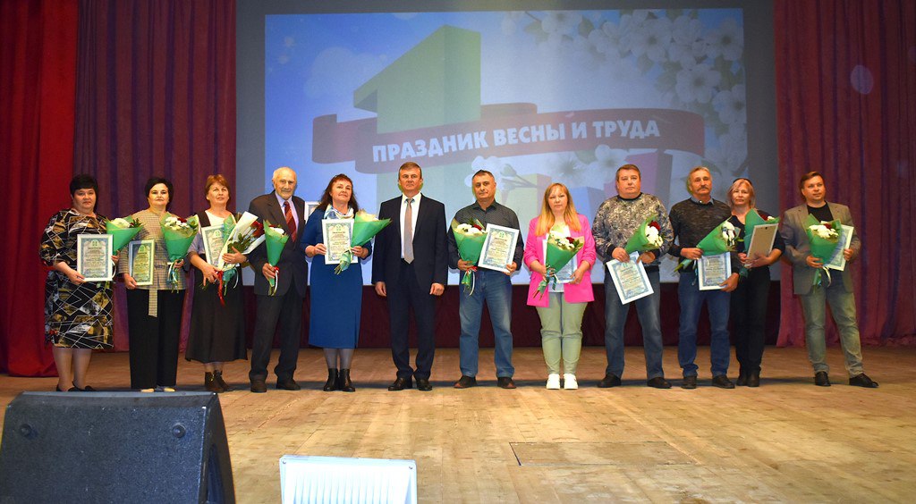 Чествование кировчан к празднику Весны и Труда.