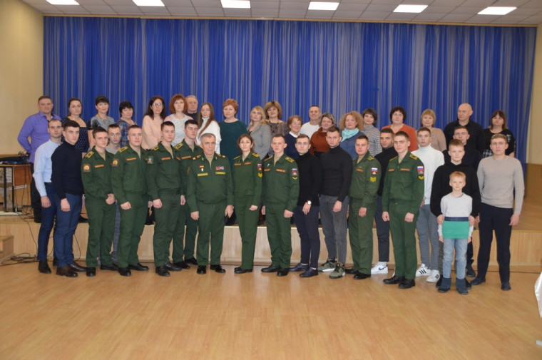 Встреча генерала армии Владимира Ильича Исакова с курсантами высших военных учебных заведений и их родителями.