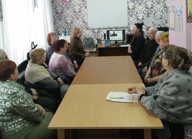 Литературно-музыкальная композиция в Клубе общения. Литературно-музыкальная композиция в Клубе общения.